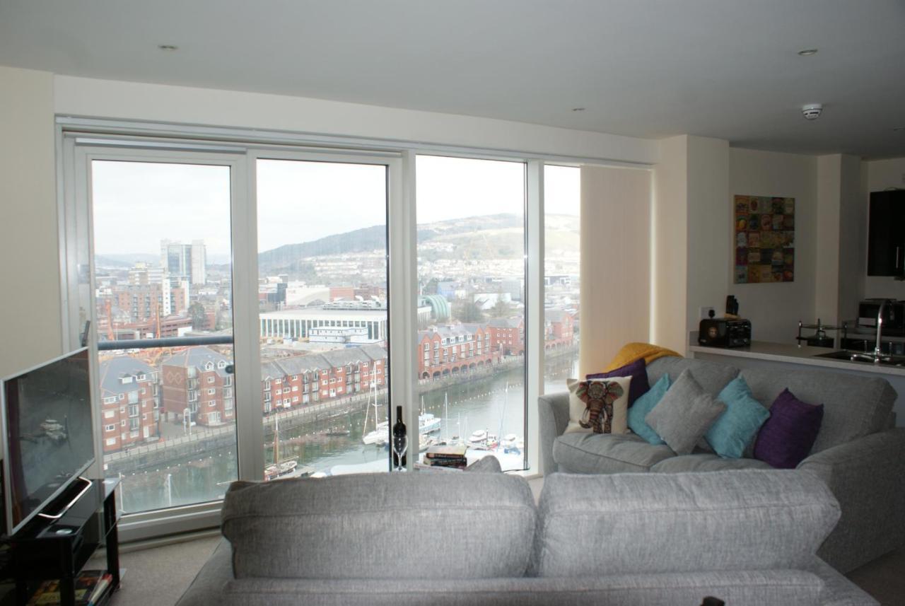 Coastal City Rooms - Waterfront Свонсі Екстер'єр фото